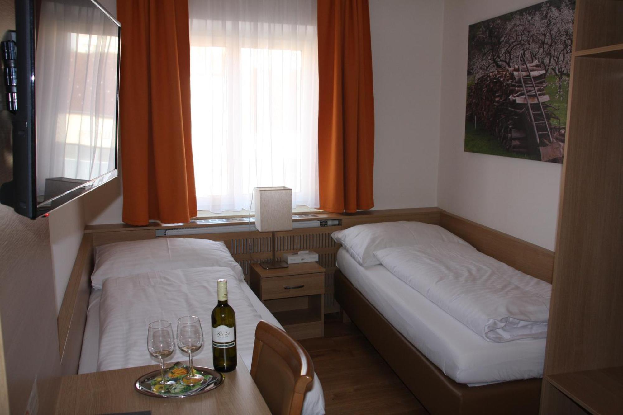 Weinhotel Rieder Poysdorf Eksteriør bilde